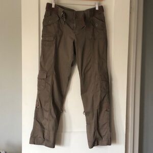 Sonoma brown adjustable length wmns cargo pants. Size 8 P. Belted. Snap/zip. EUC